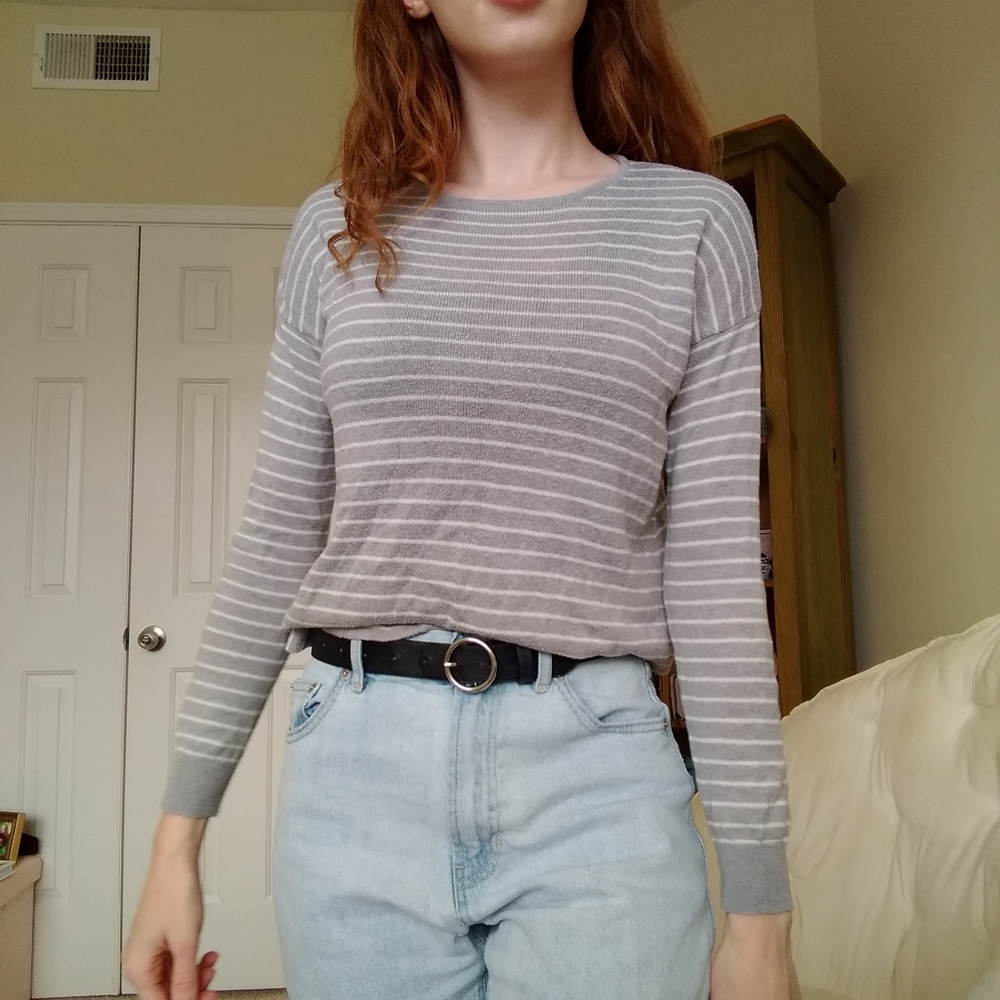 PULL&BEAR THIN SWEATER // LIKE NEW
